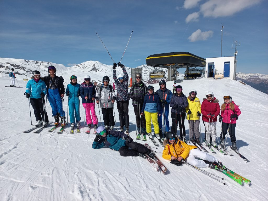 Gruppenfoto auf der Piste - Bergstation Schöneben