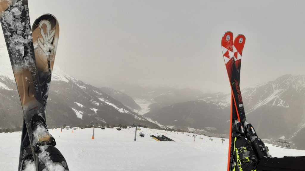 Schöneben Bergstation - Blick nach Österreich