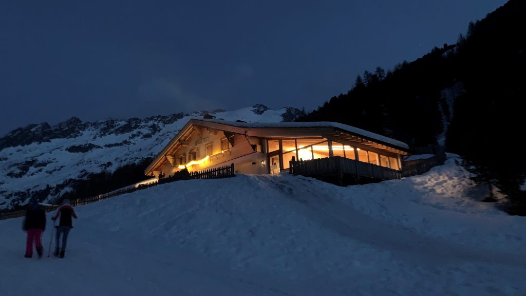 Melager Alm am Hüttenabend